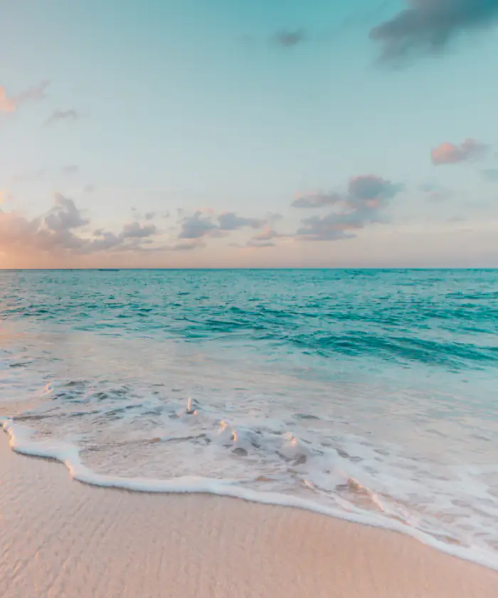 Plage de l'Atlantique au coucher du soleil